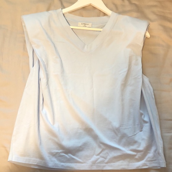Aritzia Babaton V-Neck Blue Shoulder Pad Sleeveless T-Shirt size S - Picture 4 of 6